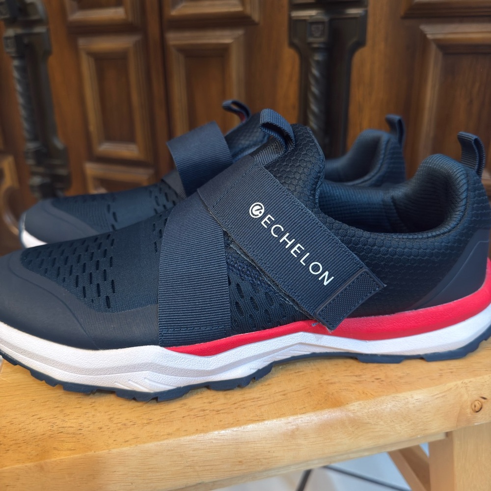 Men's Athletic Shoes - Navy and Red‎